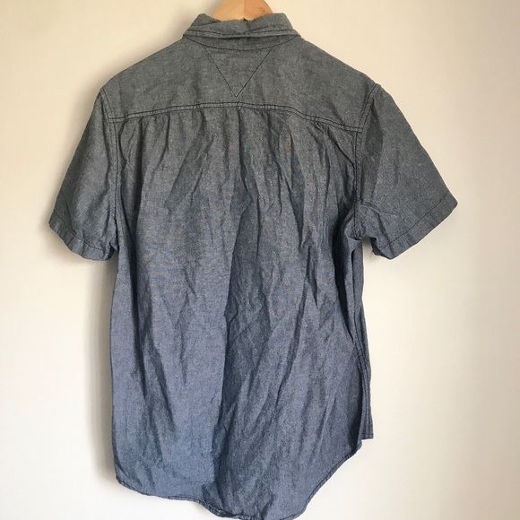 Tommy Hilfiger blue short sleeve button up size medium - Picture 3 of 4